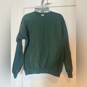 Hanes forest green crewneck sweatshirt